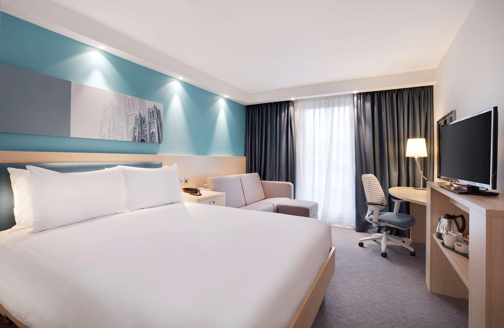 Hampton By Hilton Bristol Airport Hotel Redhill  Екстериор снимка