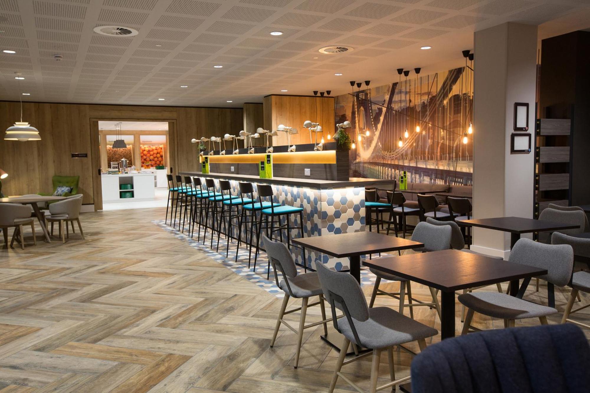 Hampton By Hilton Bristol Airport Hotel Redhill  Екстериор снимка
