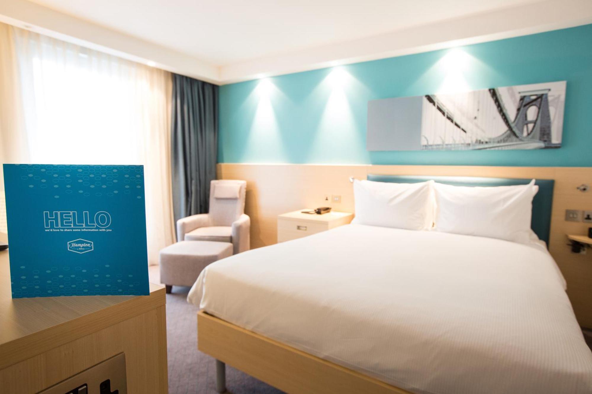 Hampton By Hilton Bristol Airport Hotel Redhill  Екстериор снимка