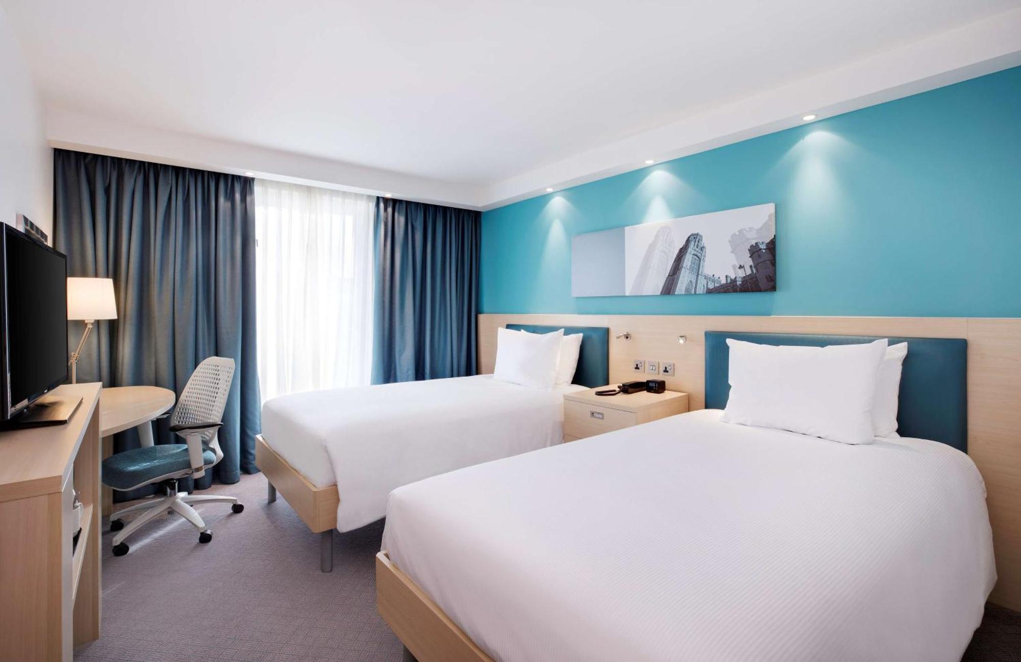 Hampton By Hilton Bristol Airport Hotel Redhill  Екстериор снимка