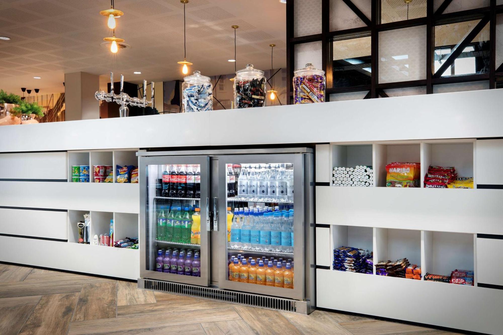 Hampton By Hilton Bristol Airport Hotel Redhill  Екстериор снимка