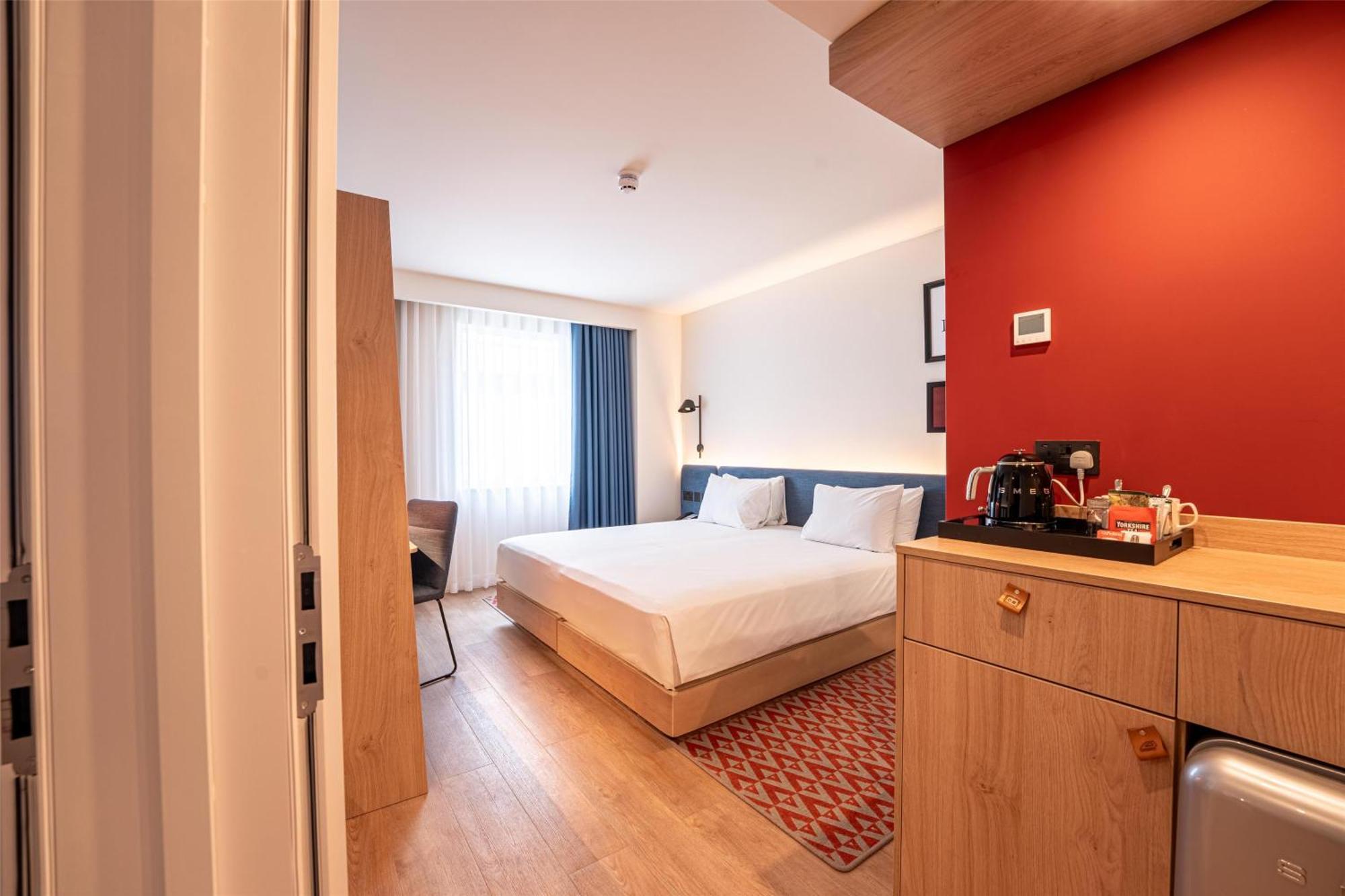 Hampton By Hilton Bristol Airport Hotel Redhill  Екстериор снимка