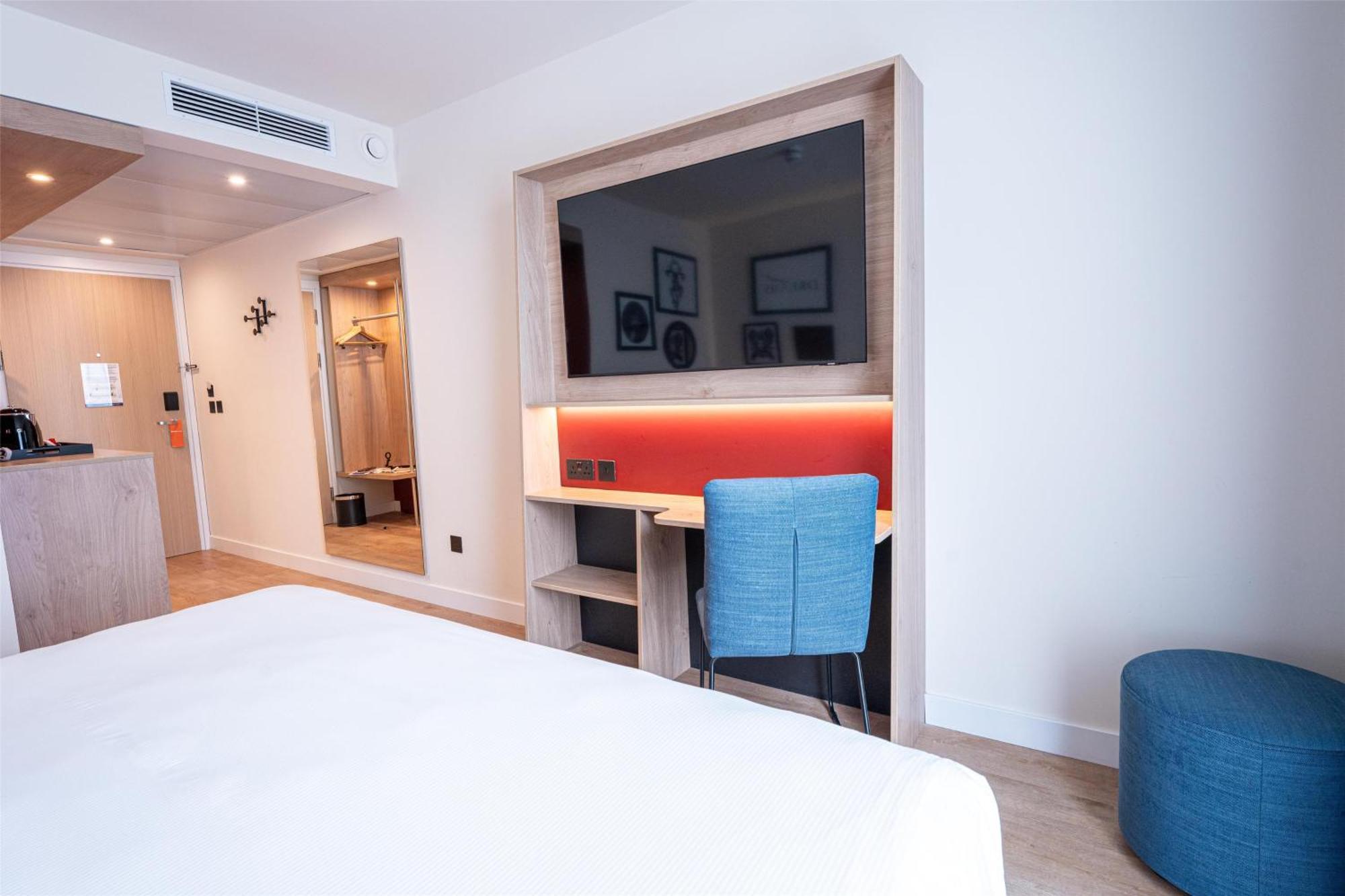 Hampton By Hilton Bristol Airport Hotel Redhill  Екстериор снимка