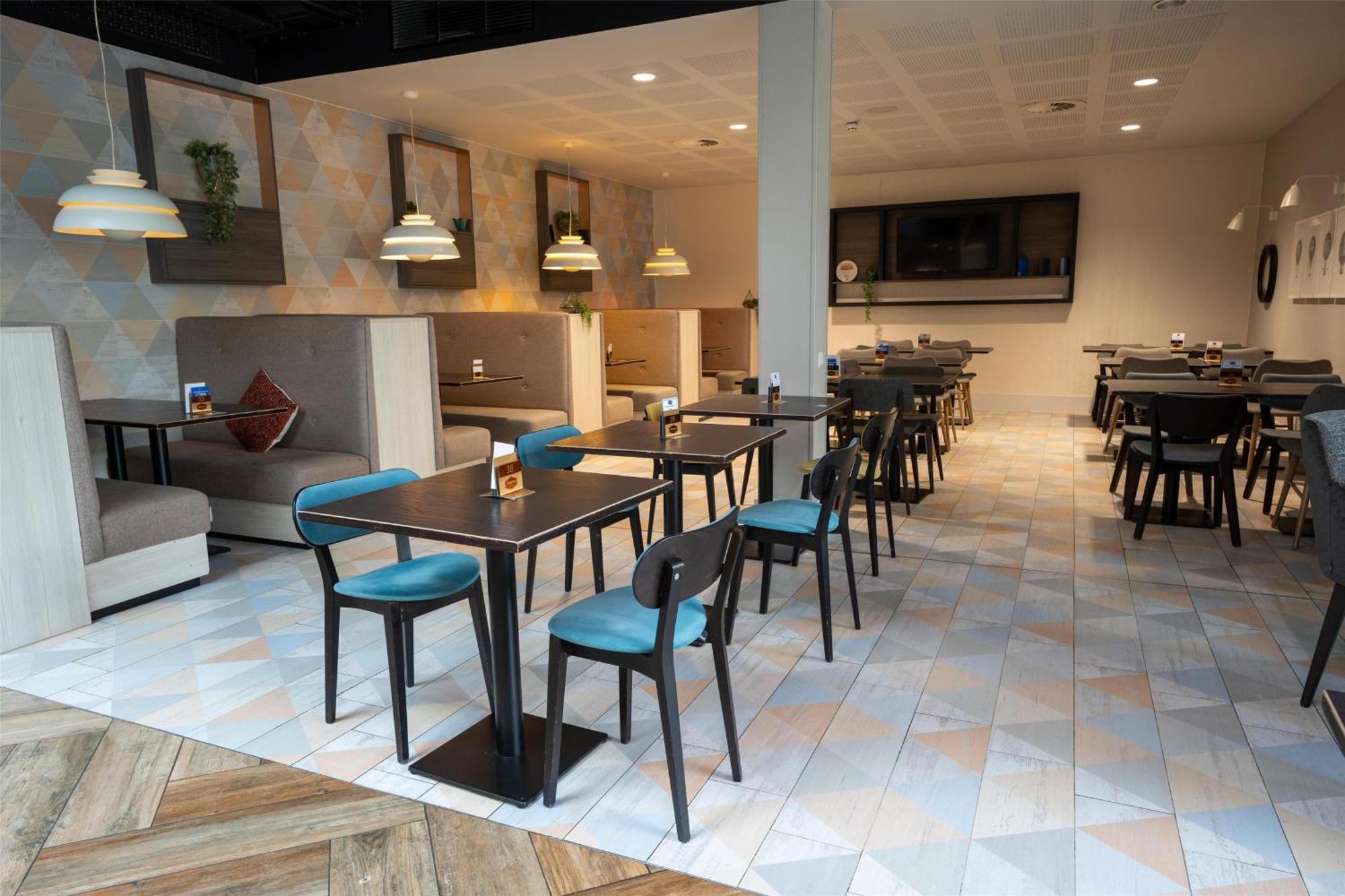 Hampton By Hilton Bristol Airport Hotel Redhill  Екстериор снимка