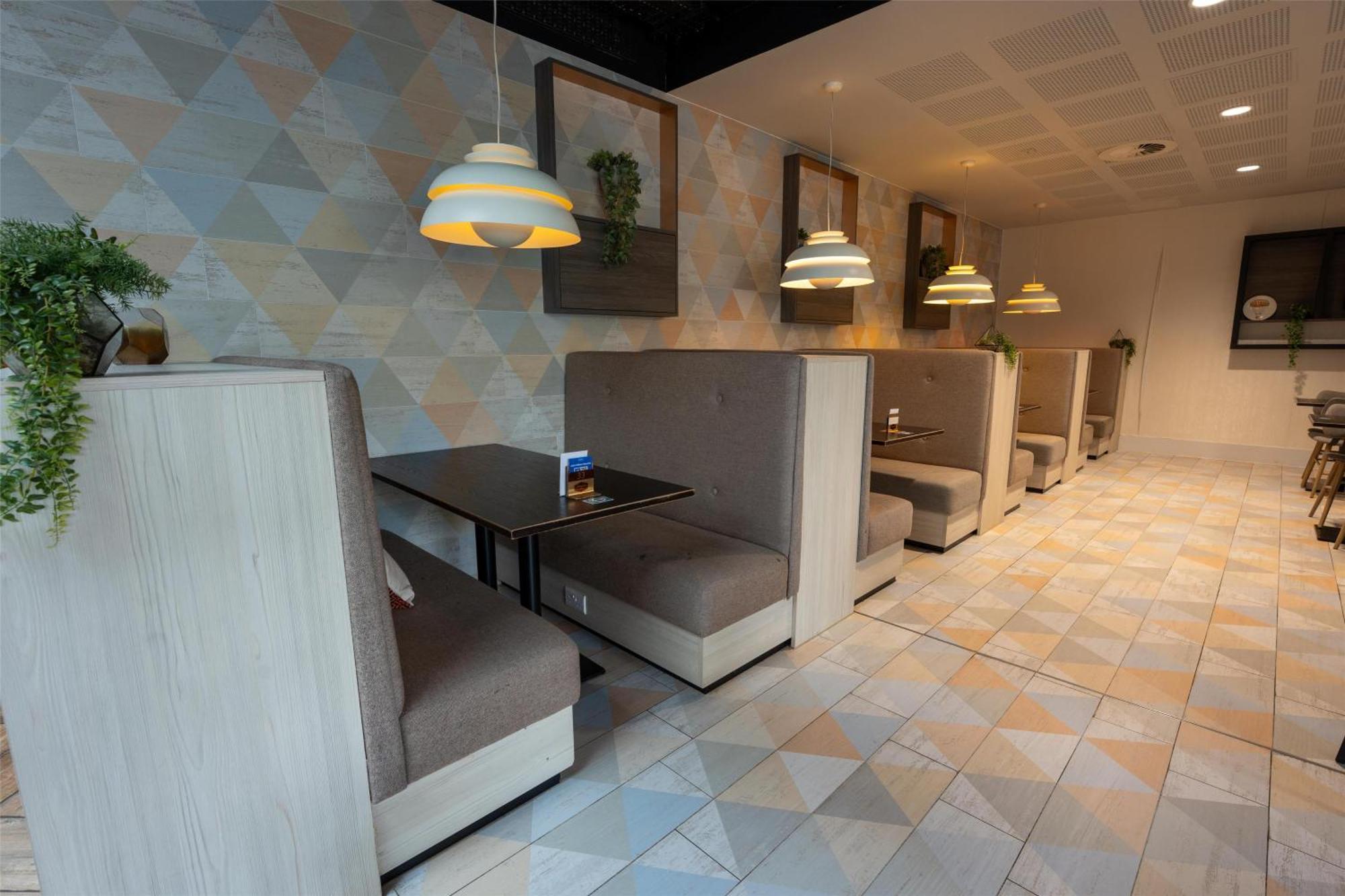 Hampton By Hilton Bristol Airport Hotel Redhill  Екстериор снимка