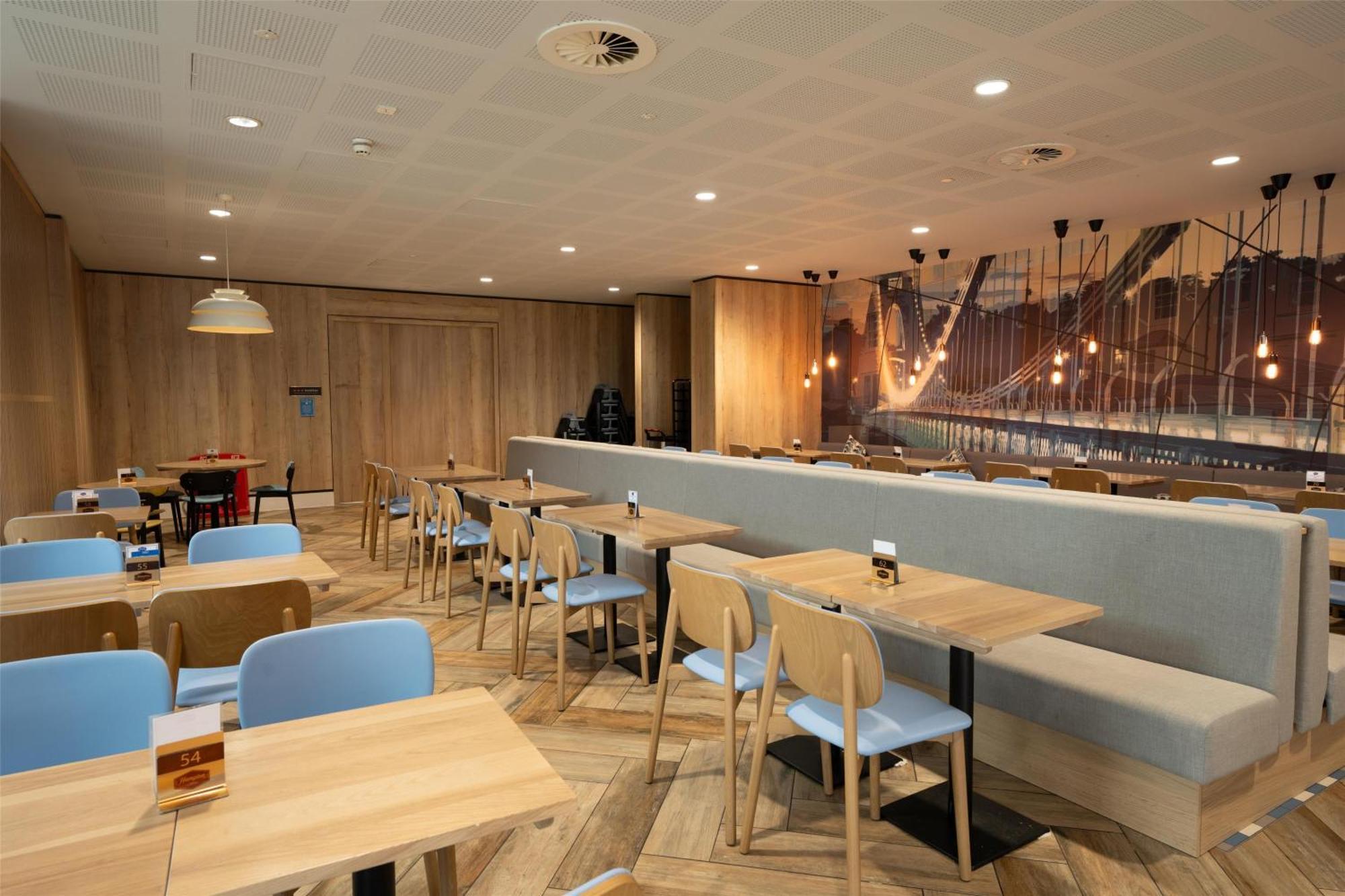 Hampton By Hilton Bristol Airport Hotel Redhill  Екстериор снимка