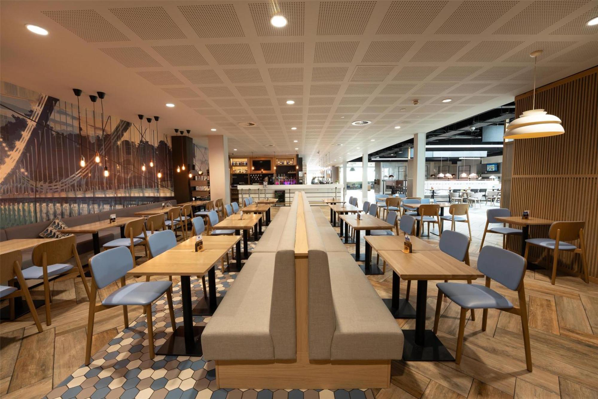 Hampton By Hilton Bristol Airport Hotel Redhill  Екстериор снимка