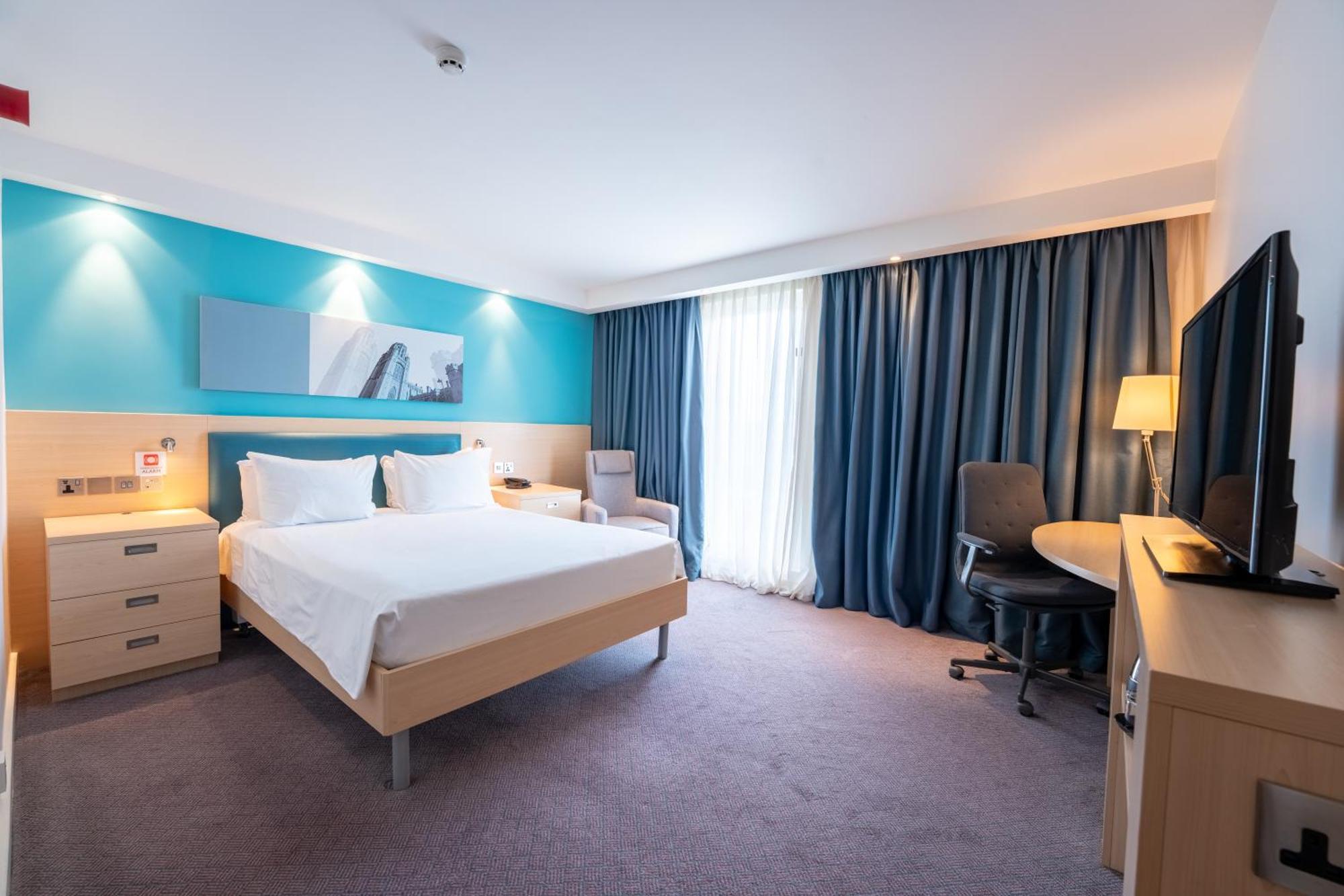 Hampton By Hilton Bristol Airport Hotel Redhill  Екстериор снимка
