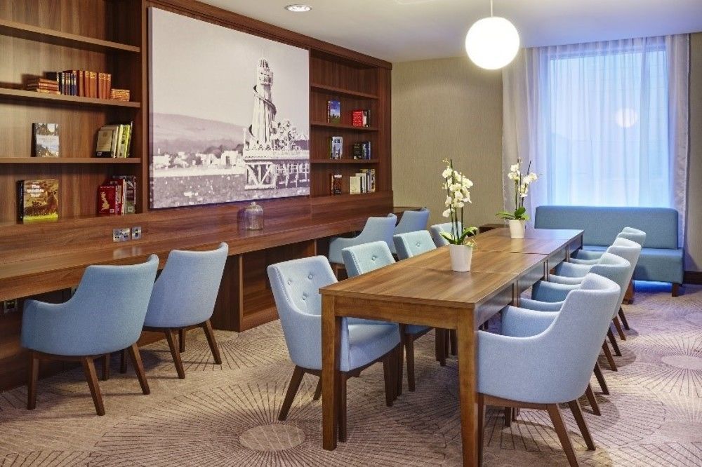 Hampton By Hilton Bristol Airport Hotel Redhill  Екстериор снимка